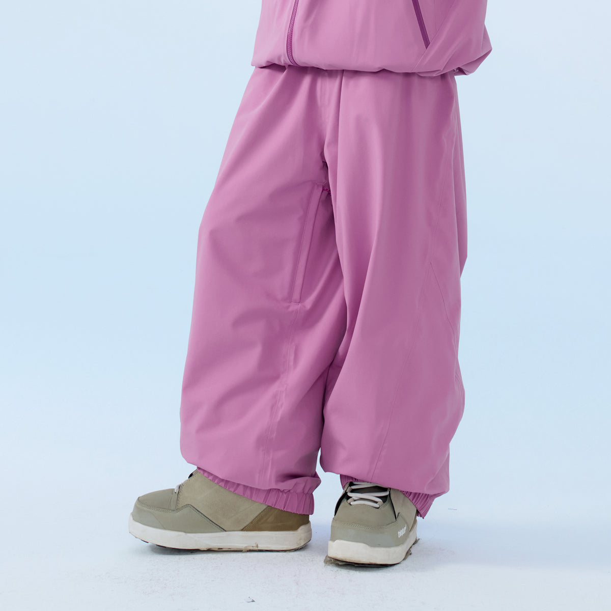 Waterproof Fleece-lined Loose-fit Insulated Snowboard Pants – Unisex