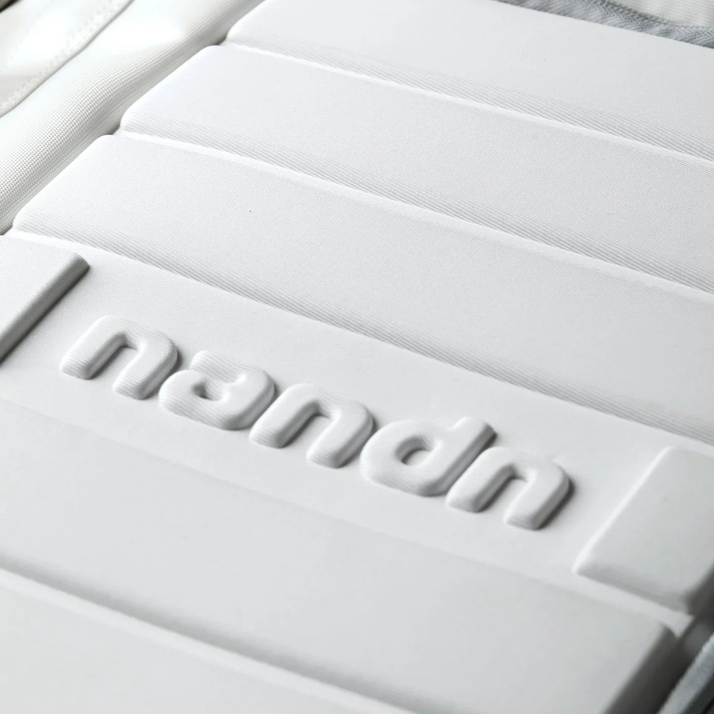 Sac à dos multifonctionnel NANEND de grande capacité pour le sport et l'alpinisme, avec compartiments étanches et humides séparés. 