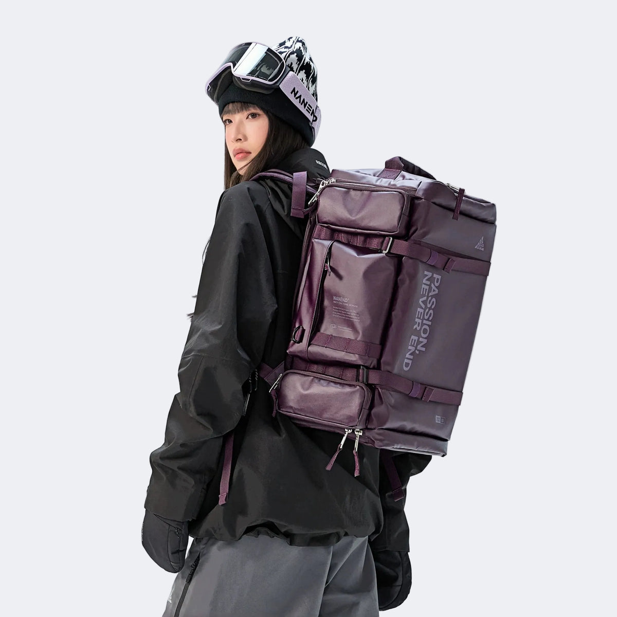 30L Multifunctional Ski Backpack with Wet/Dry Separation Compartment