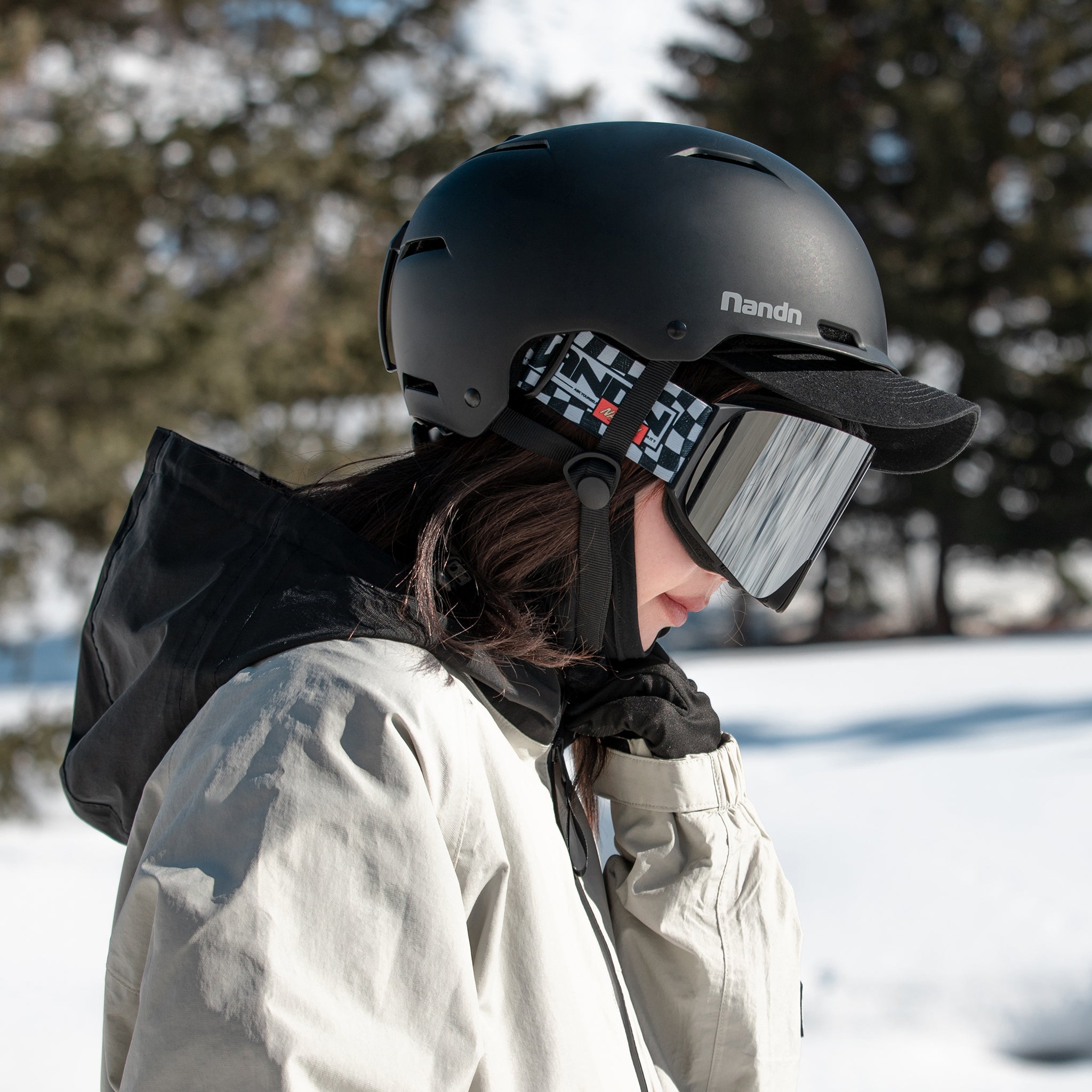 Adjustable ventilated ski helmet NT32 - NANEND