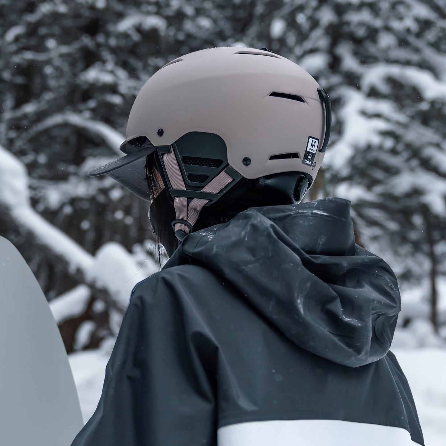 Adjustable ventilated ski helmet NT32 - NANEND