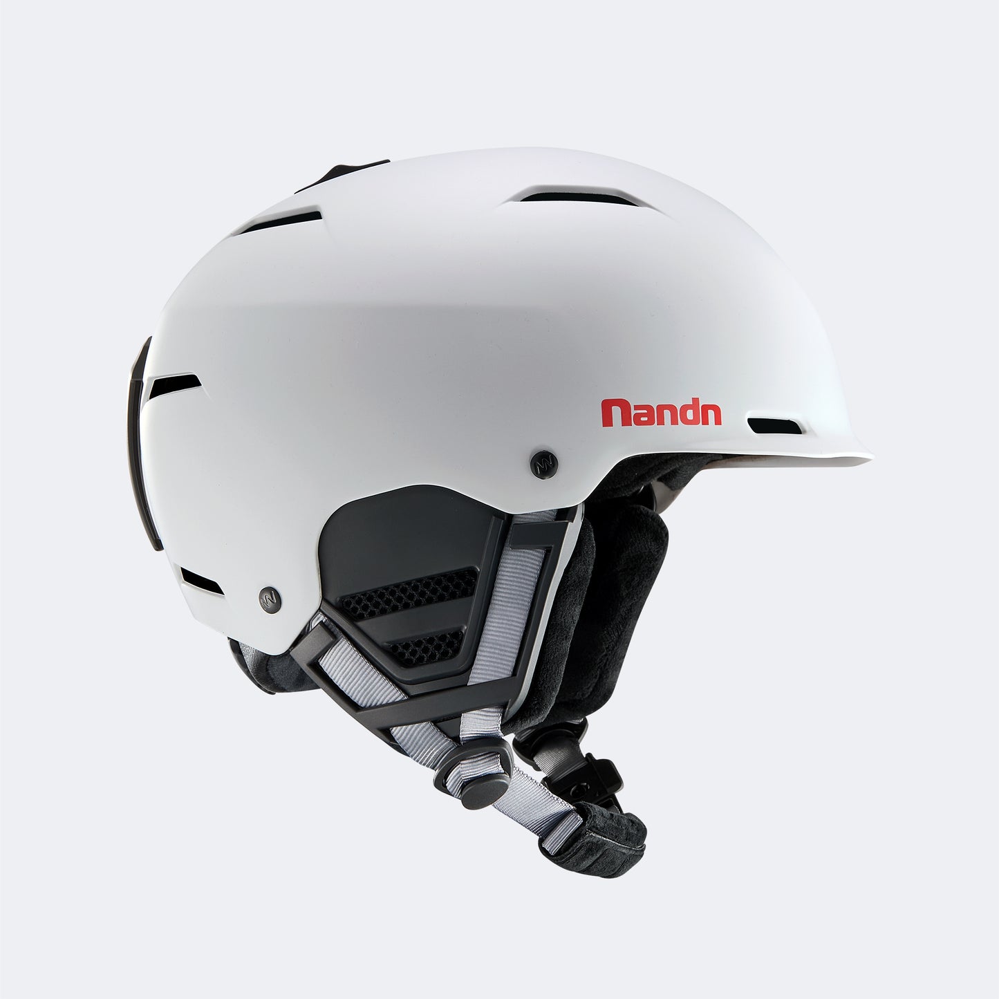 Adjustable ventilated ski helmet NT32