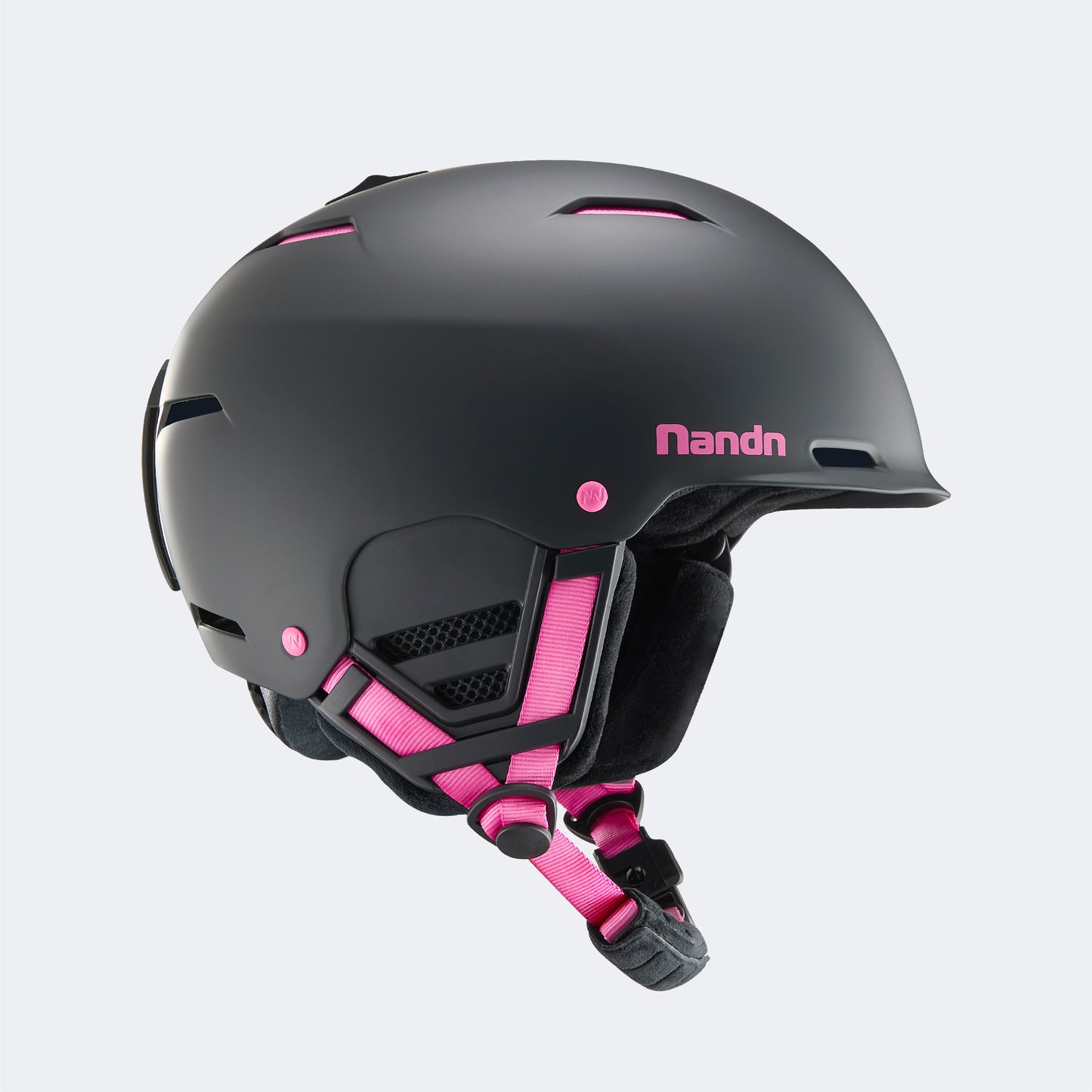 Adjustable ventilated ski helmet NT32