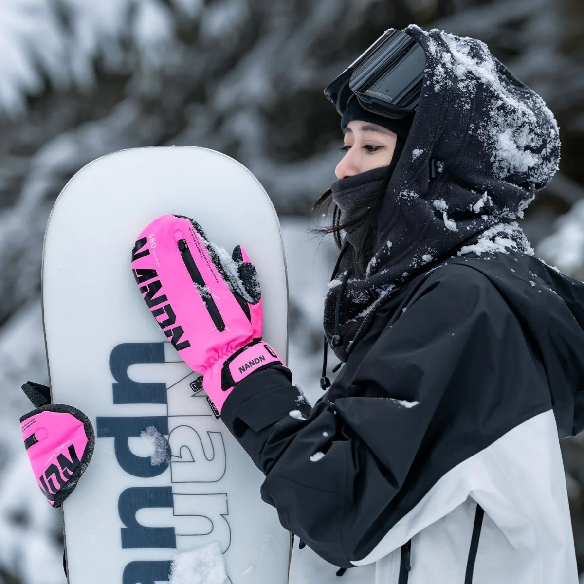 NANEND Professional ski gloves with built - in wrist protection and waterproof design - NANEND