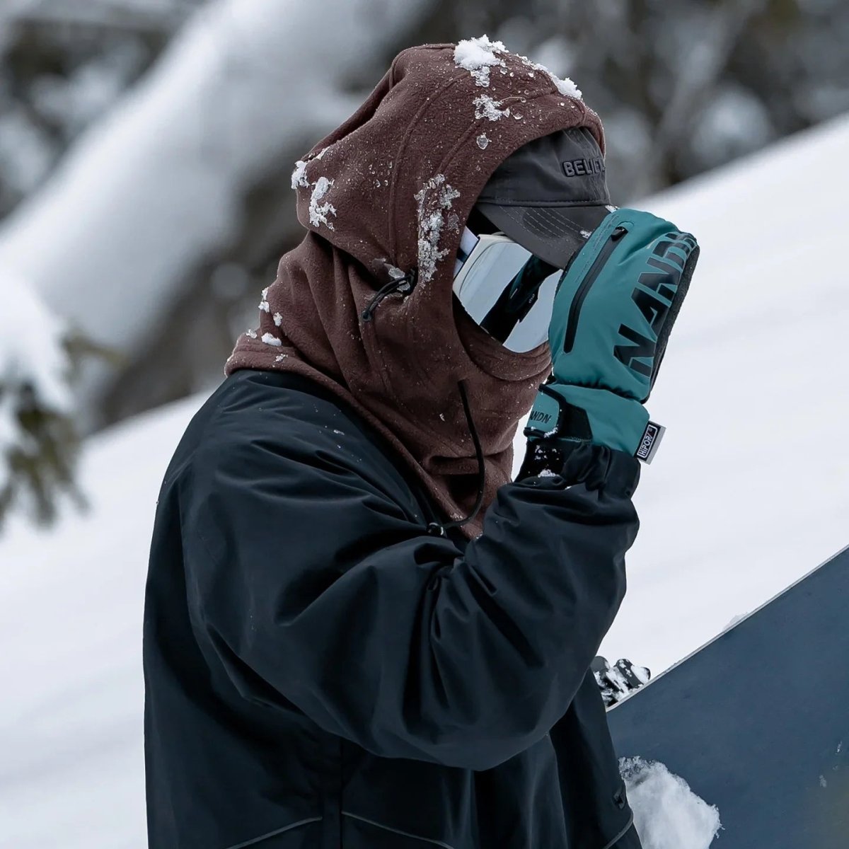 NANEND Professional ski gloves with built - in wrist protection and waterproof design - NANEND