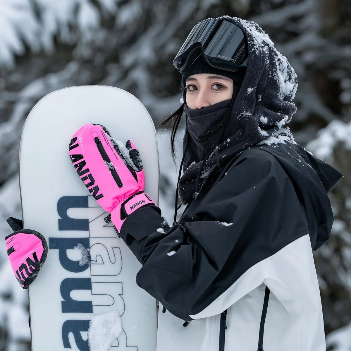 NANEND Professional ski gloves with built - in wrist protection and waterproof design - NANEND